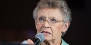 Chloroquine : Francoise Barre-Sinoussi, prix Nobel 2008 appelle a la prudence ! 