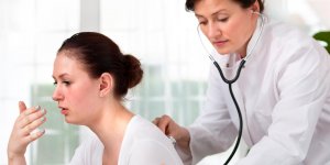 Toux seche apres une grippe : attention aux complications