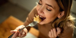 "Crunch effect" : l-astuce pour maigrir sans effort, selon une etude