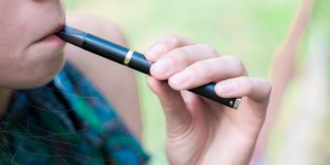 Cigarette electronique : comment arreter de vapoter ?