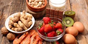 Kiwi, pignons de pin, sarrasin… les nouveaux aliments allergenes dangereux