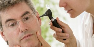 Otite : j-ai l-oreille bouchee que faire ?