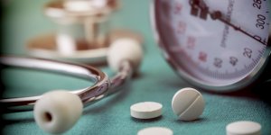 Hypertension : les symptomes et causes caches a surveiller