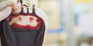 Des traces du coronavirus decouvertes dans des dons du sang