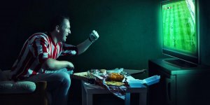Regarder la television augmenterait le risque de cancer du colon 