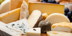 Perte de poids : quel est le meilleur fromage a consommer lors d-un regime ? 