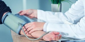 10 remedes naturels contre l’hypertension