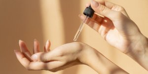 Les huiles essentielles a eviter avant de s’exposer au soleil