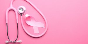 Cancer du sein : douleurs osseuses, nausees, toux…ces signes inattendus a ne pas negliger