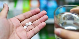  Le medicament Esmya® prescrit contre les fibromes uterins reevalue suite a de graves complications au foie