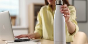Gourde : 3 astuces pour bien la nettoyer et se debarrasser des moisissures 
