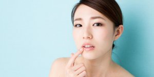 On sait enfin pourquoi certaines personnes enchainent les aphtes