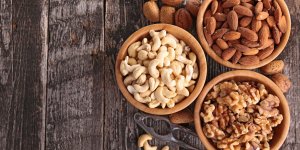 Regime anti cholesterol : pensez aux fruits oleagineux