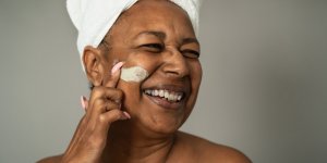Le double nettoyage est imperatif selon les estheticiennes