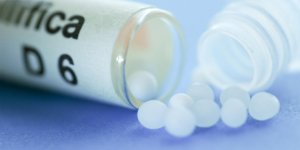 Rhume des foins : l-Apis mellifica comme homeopathie d-urgence