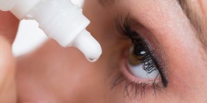 Yeux secs : 3 complications a eviter