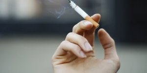 Cancer de la peau : fumer augmenterait les risques d’en mourir
