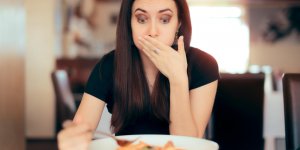 6 signes que vous etes en train de faire une allergie alimentaire