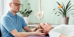 Osteopathie cranienne : voici ou il faut appuyer sur la tete pour soulager les emotions