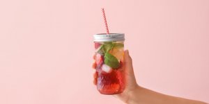Alzheimer : certaines boissons peuvent-elles etre mises en cause ?