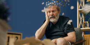 Maladie d-Alzheimer : 8 signes d-alerte visibles a la maison