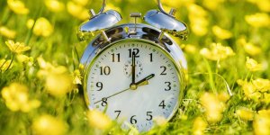 Heure d’ete : 5 astuces d’un medecin du sommeil pour vous preparer 
