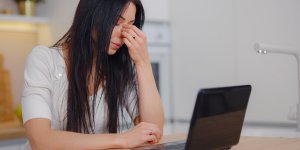 C’est quoi, le “brouillard cerebral”, et comment y remedier ?