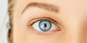 Coronavirus : les erreurs a ne pas faire avec vos yeux