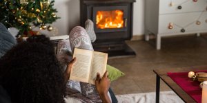 Sept idees de lecture feel-good pour le temps des fetes