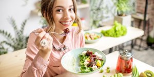Alimentation saine : les 7 aliments que vous devriez toujours avoir chez vous