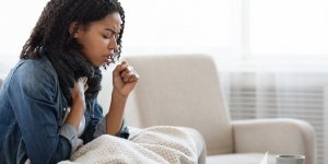 Pourquoi tout le monde tousse en ce moment ?