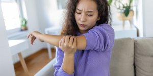 Syndrome douloureux regional complexe : ces symptomes meconnus qui accompagnent la douleur