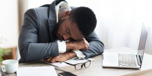 La somnolence diurne entraine ces 7 risques sur la sante !