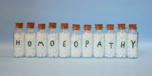 Duree, interactions medicamenteuses… 5 questions posees a des pharmaciens pour oser l’homeopathie