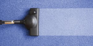 7 erreurs a eviter en passant l’aspirateur 