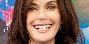 Teri Hatcher (Desperate Housewives) : son astuce pour cacher ses cheveux blancs 