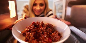 Micro-ondes : 9 erreurs a bannir quand vous faites rechauffer vos aliments