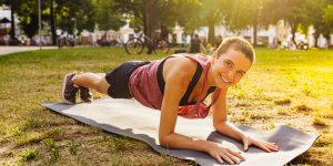 Perte de poids : 4 exercices efficaces pour un corps tonique avant l-ete 