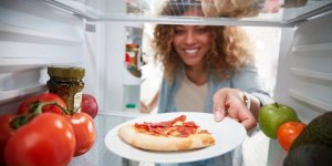 6 signes que vous ne devez pas manger vos restes alimentaires