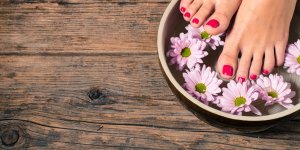 Jolis pieds pour l-ete : 5 conseils de Michel Cymes