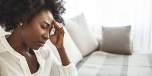 7 raisons pour lesquelles vous pouvez avoir des palpitations cardiaques et des maux de tete en meme temps
