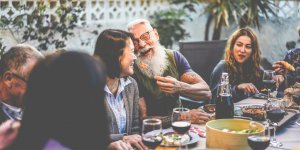 Gamma GT et transaminases : 5 comportements a table qui les augmentent