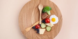 A quelle heure faut-il manger pour maigrir, selon l’heure de votre coucher ? 