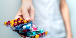 Antibiotiques : 7 impacts devastateurs sur votre microbiote !