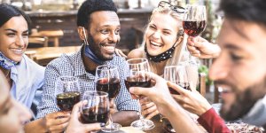 Covid : 5 objets dangereux en terrasse selon un medecin