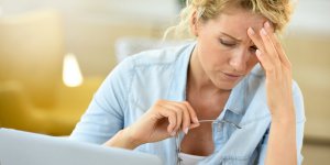 Inflammation : 6 signes que votre corps souffre apres 50 ans 