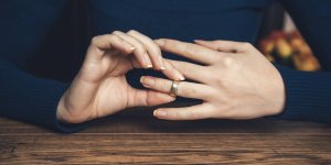 Adultere : les 5 villes ou les Francais·es sont les plus infideles 
