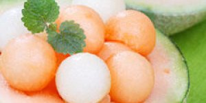 Concombre et billes de melon
