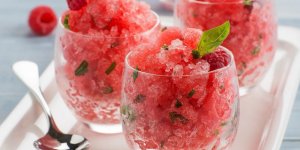 Granite de framboises au basilic