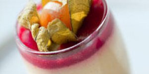 Panna cotta aux fruits rouges en verrine
